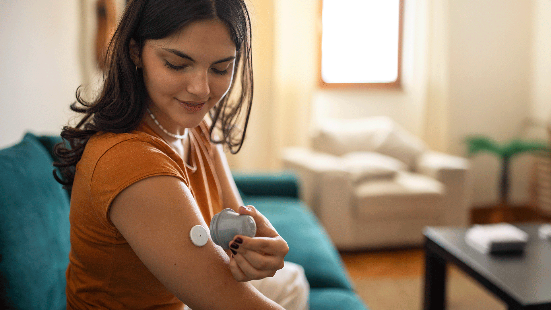 1-Man-holding-heart Man holding heart